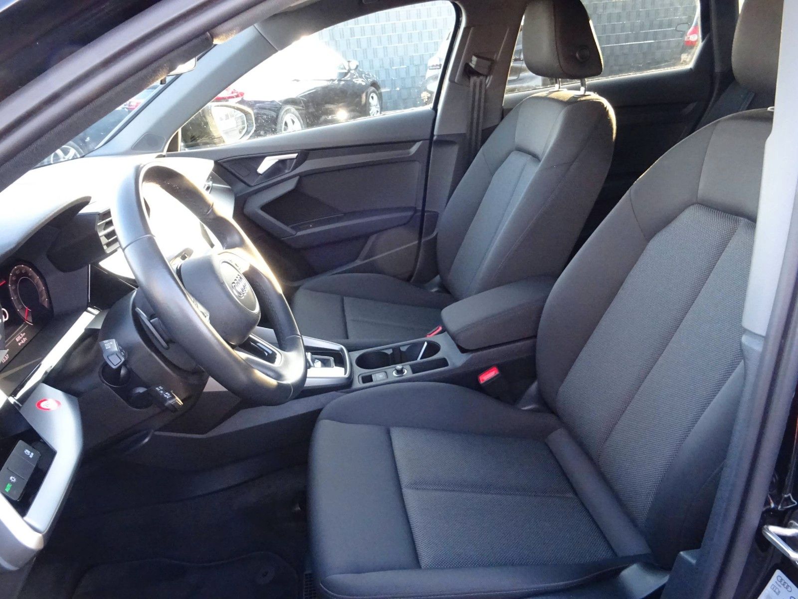 Audi A3 Sportback30TFSI S line NaviLEDSHZ Virtuell