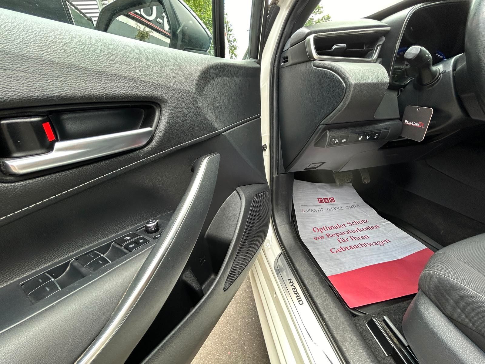 Toyota Corolla 1.8 Hybrid - Samsaru's Car Outlet