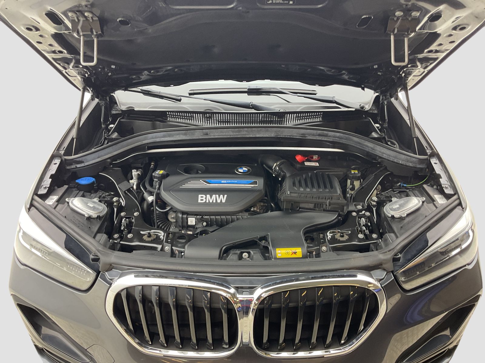 BMW X1 xDrive25e Sport Line - Samsaru's Car Outlet