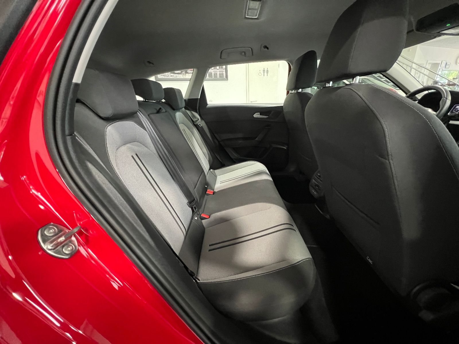 Seat Leon 1.5 eTSI Sportstourer Automatik **LED*AHK**