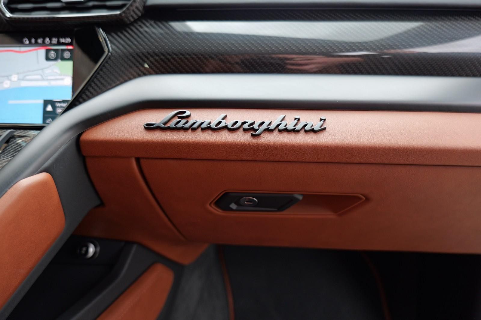 Lamborghini Urus S - Samsaru's Car Outlet