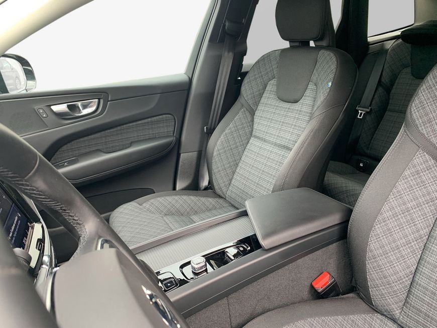 Volvo XC60 B5 B AWD Core