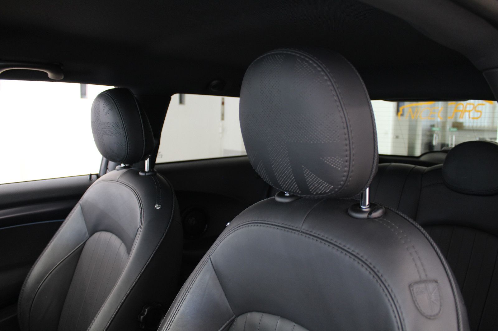 MINI COOPER SE Yours Trim Edition - Samsaru's Car Outlet