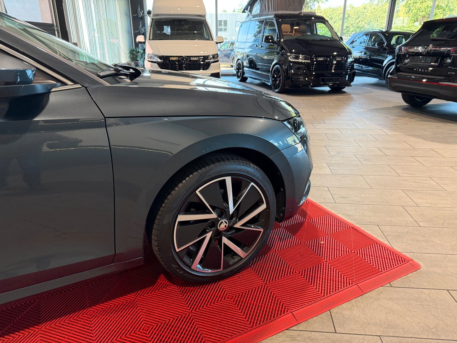 Skoda Octavia Combi First Edition iV - Samsaru's Car Outlet