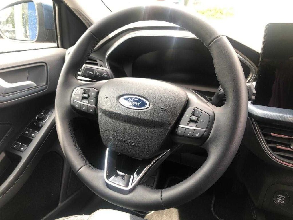 Ford Focus Active X+AHK+KAMERA+NAVI+SYNC4+TWA+iACC+HU