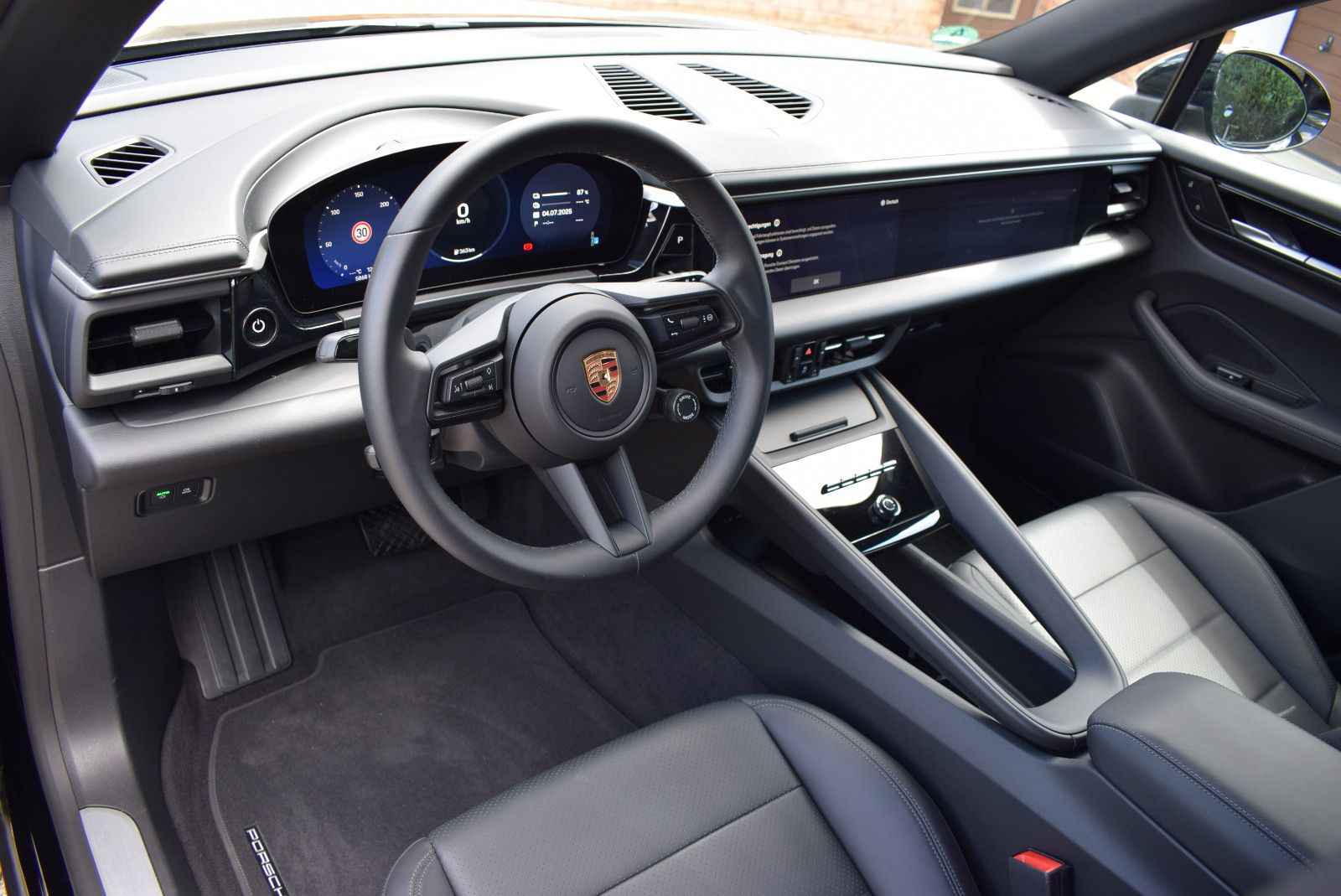 Porsche Macan Electric - Samsaru's Car Outlet