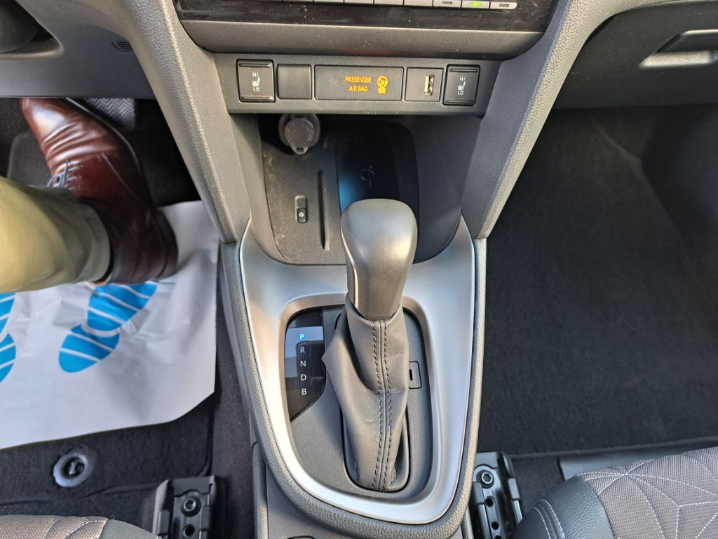 Toyota Yaris Cross Hybrid 1.5 VVT-i Elegant AHK, Teille
