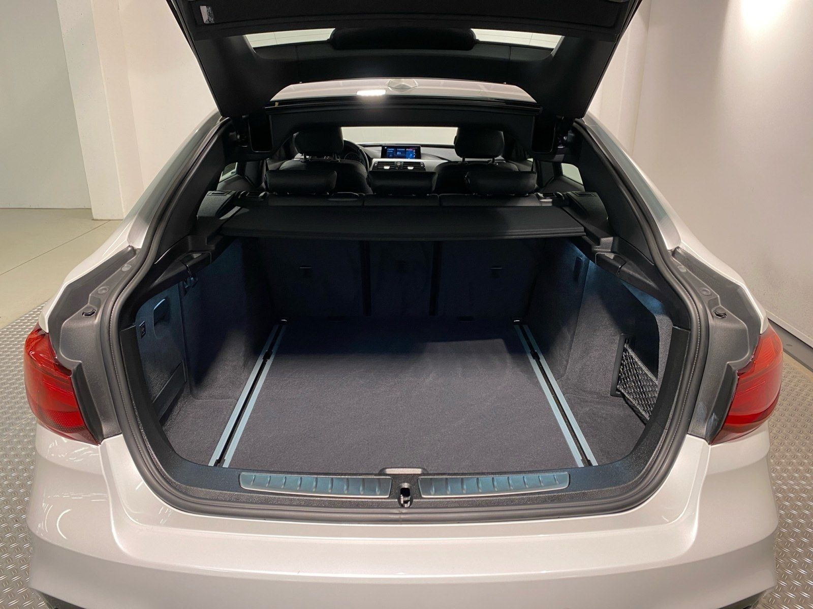 BMW 320i Gran Turismo M Sport - Samsaru's Car Outlet