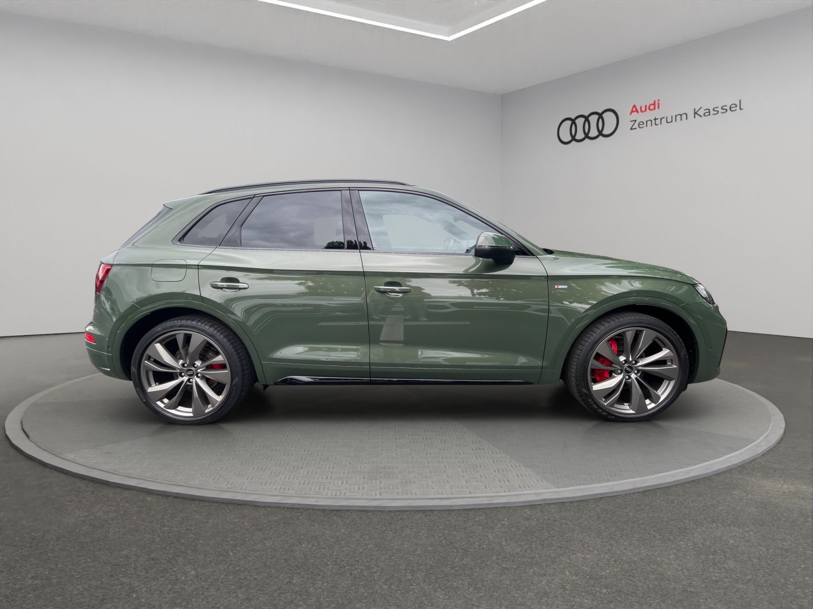 Audi Q5 40 TDI qu S line Matrix B&O Pano HuD AHK 360