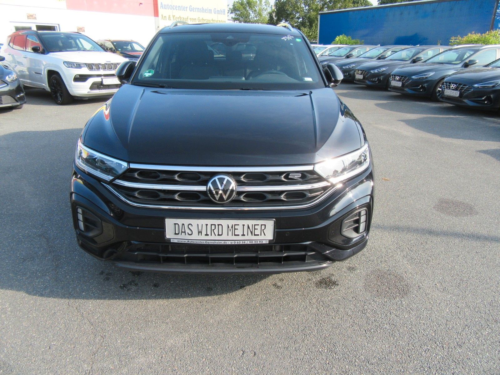 Volkswagen T-Roc R-Line - Samsaru's Car Outlet