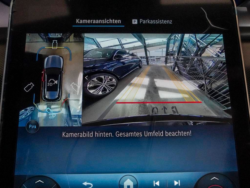 Mercedes-Benz GLC 200 AMG-DISTRONIC-PANO-AHK-MEMORY-UVP 74.200