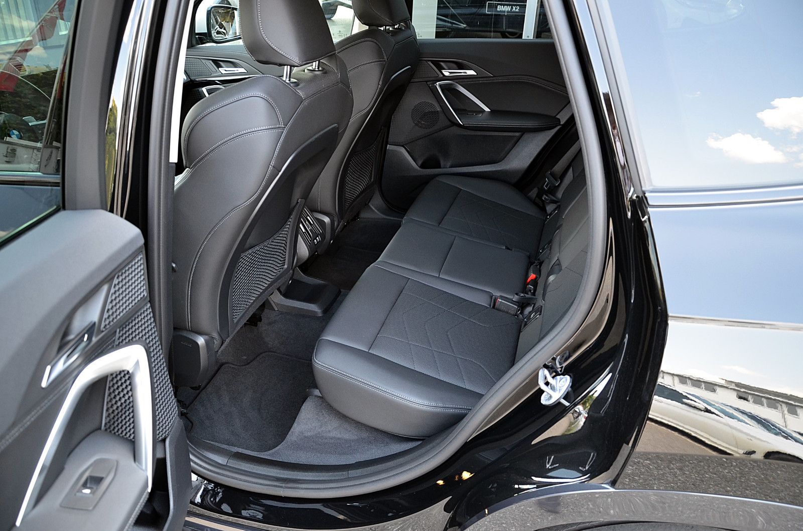 BMW X1 23 d xDrive xLine Sportsitze - Samsaru's Car Outlet