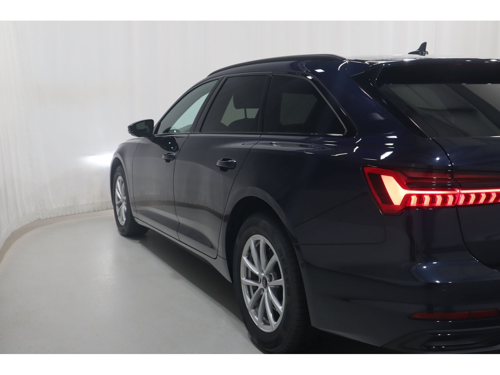 Audi A6 Avant 40 TDI advanced - Samsaru's Car Outlet