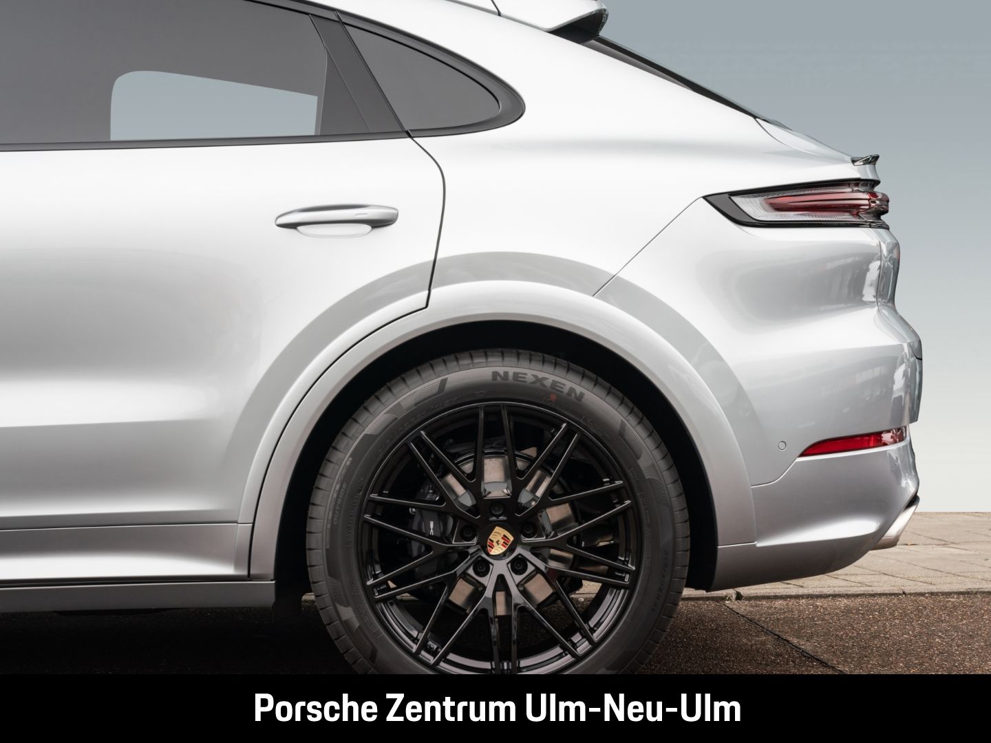 Porsche Cayenne Coupe InnoDrive Surround-View LED-Matrix