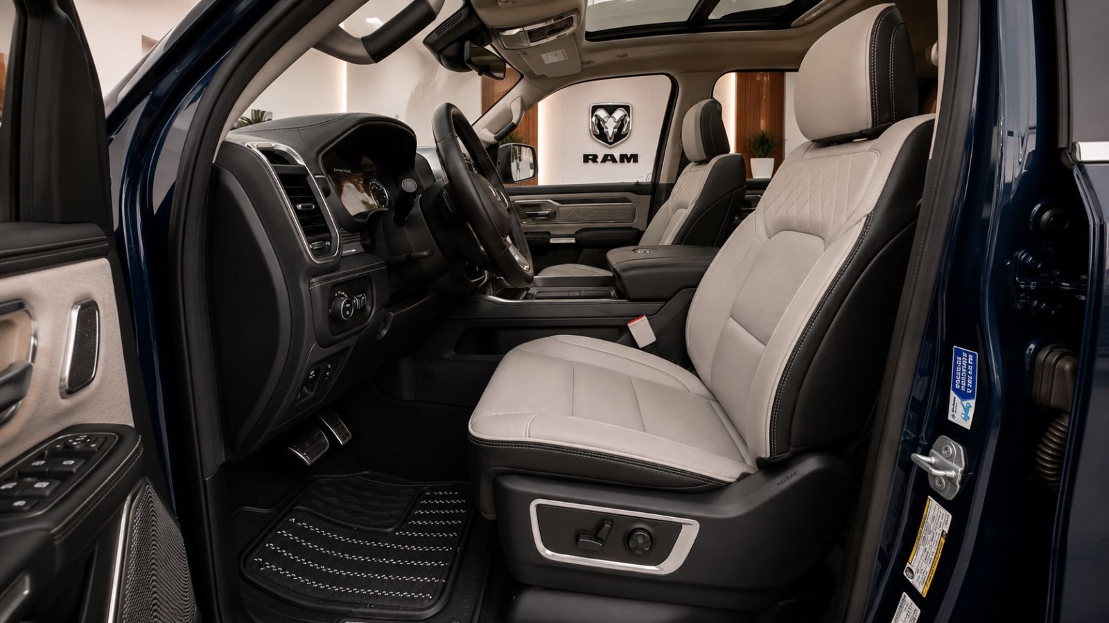 Dodge LIMITED*LPG*CLEAN-CARFAX*HEADUP*LUFT*360°KAMERA