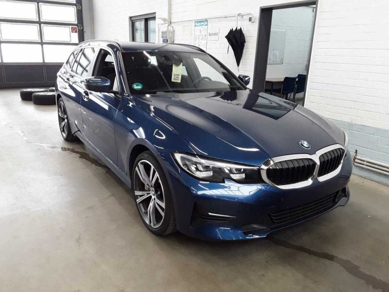 BMW 330 e Touring Advantage - Samsaru's Car Outlet