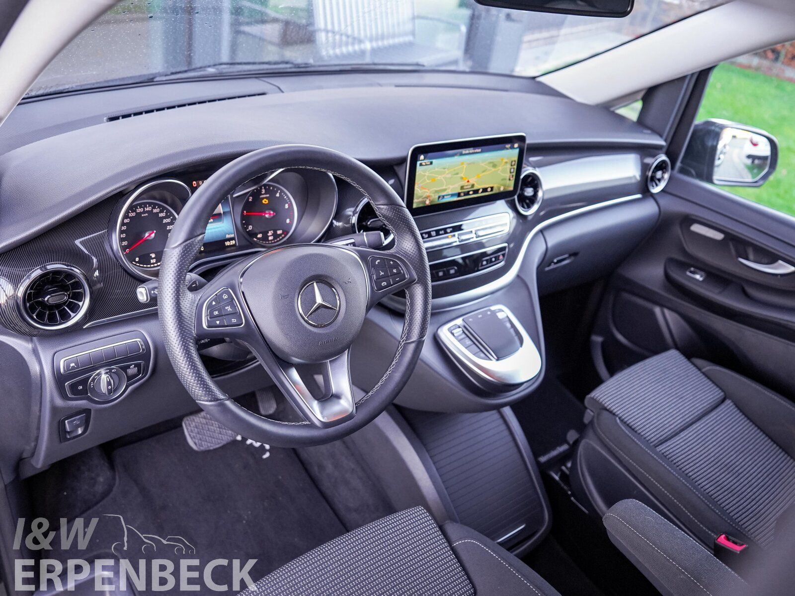 Mercedes-Benz V 300 d EDITION Lang - Samsaru's Car Outlet