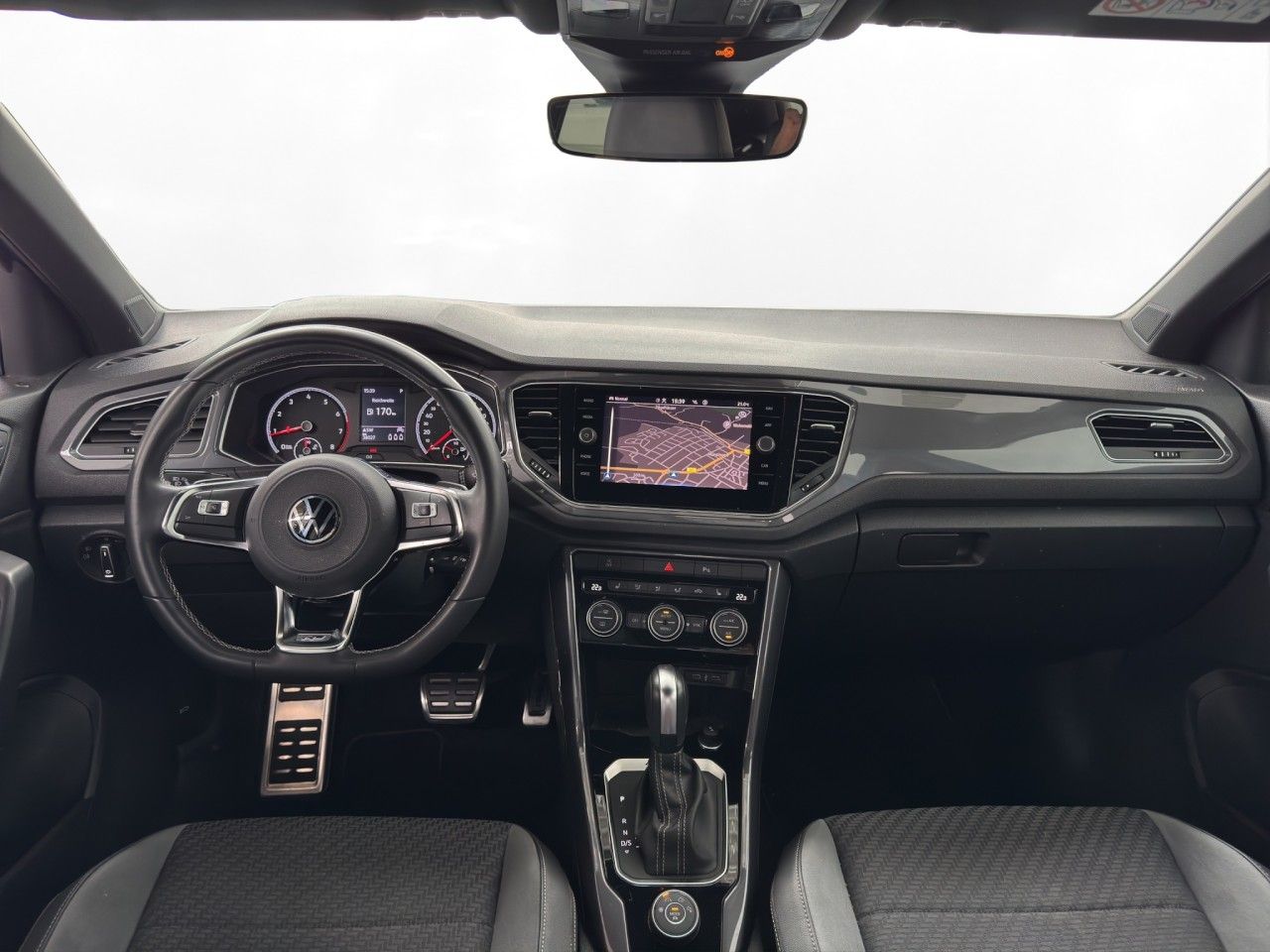 Volkswagen T-Roc 2.0 TSI DSG 4Motion R-Line - Samsaru's Car Outlet