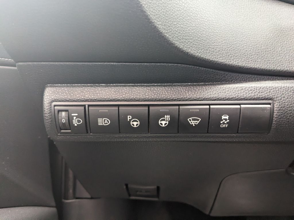 Toyota Corolla 2.0 Hybrid - Samsaru's Car Outlet