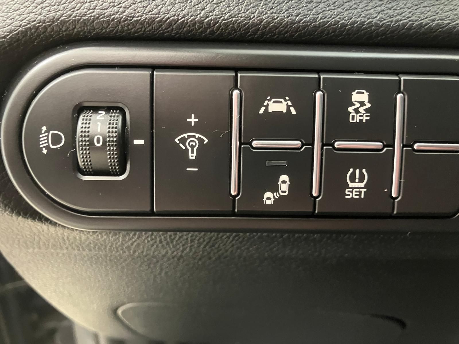 Kia Ceed Sportswagon 1.6CRDi MHEV Spirit - Samsaru's Car Outlet