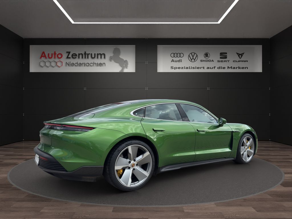 Porsche Taycan Turbo S 761 PS DeutschesFzg NP 223.475EUR