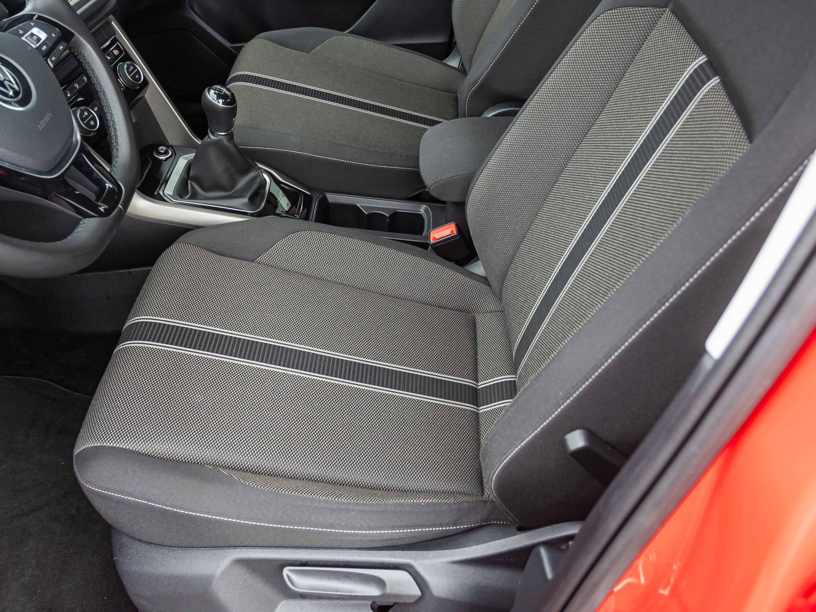 Volkswagen T-Roc 1.0 TSI Style - Samsaru's Car Outlet