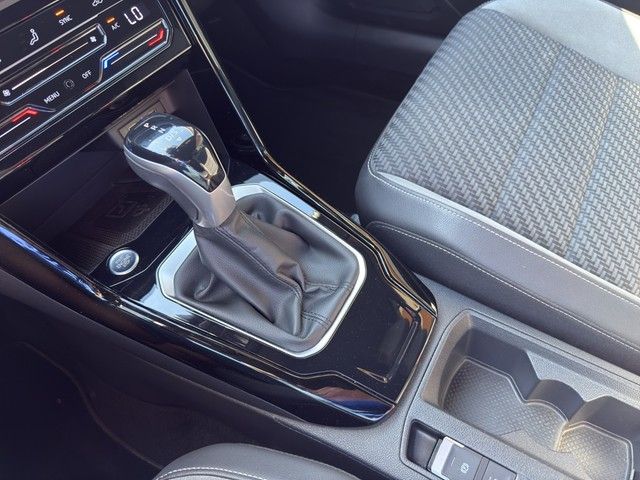 Volkswagen T-Roc 1.5 TSI DSG R-Line - Samsaru's Car Outlet