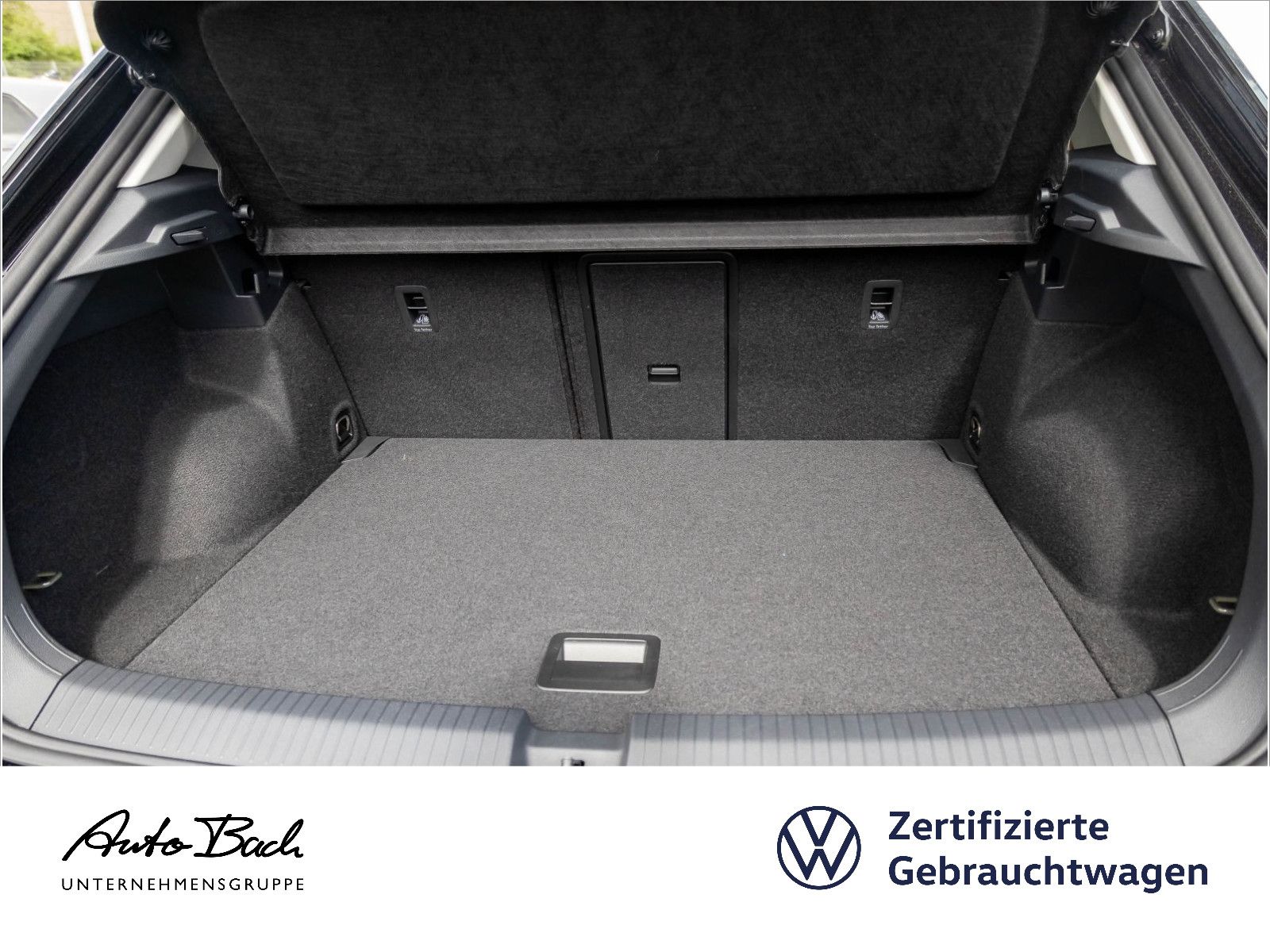 Volkswagen T-ROC 1.0 TSI LIFE - Samsaru's Car Outlet