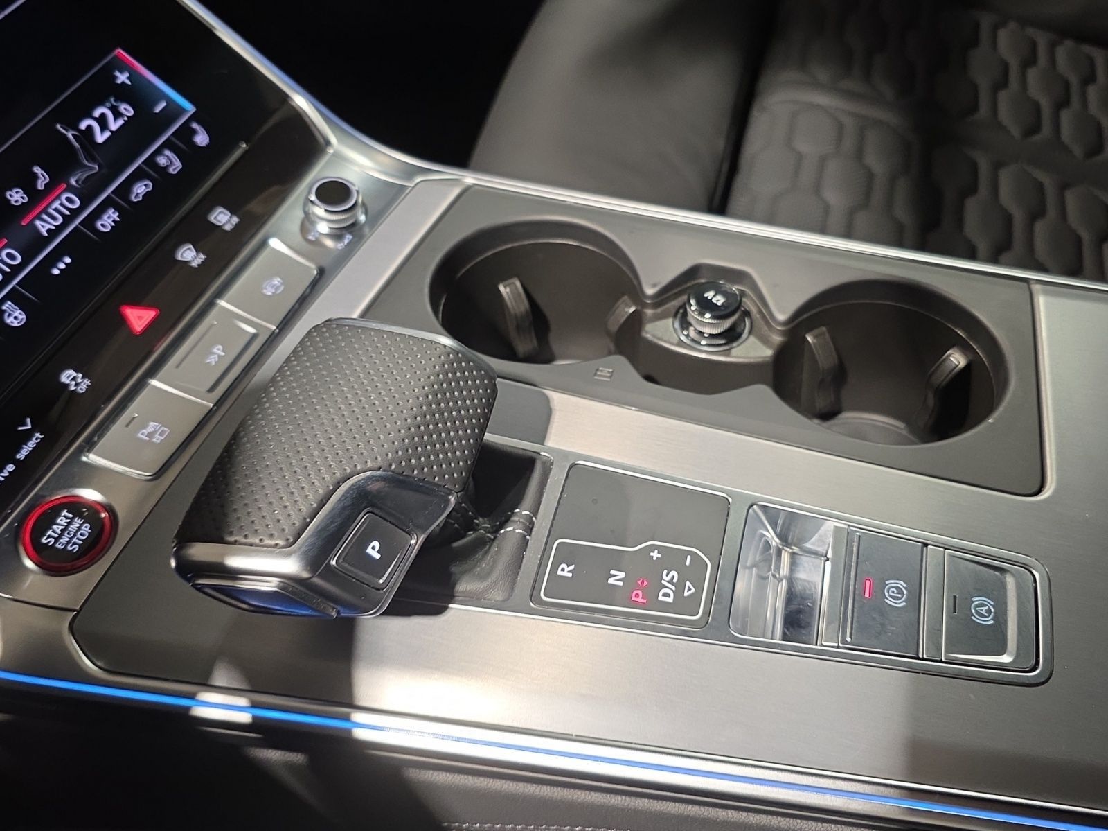 Audi RS 6 Avant TFSI Q LM22 RS-SPORTABGAS PANO BuO DR