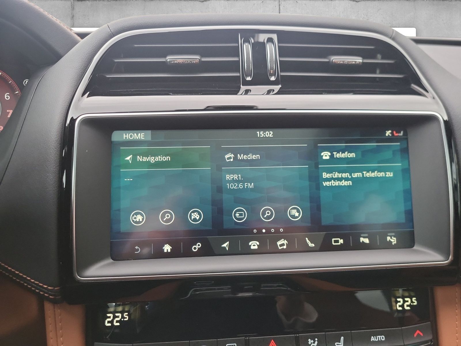 Jaguar F-Pace SVR 4WD Head-Up DAB LED WLAN RFK AHK PDC