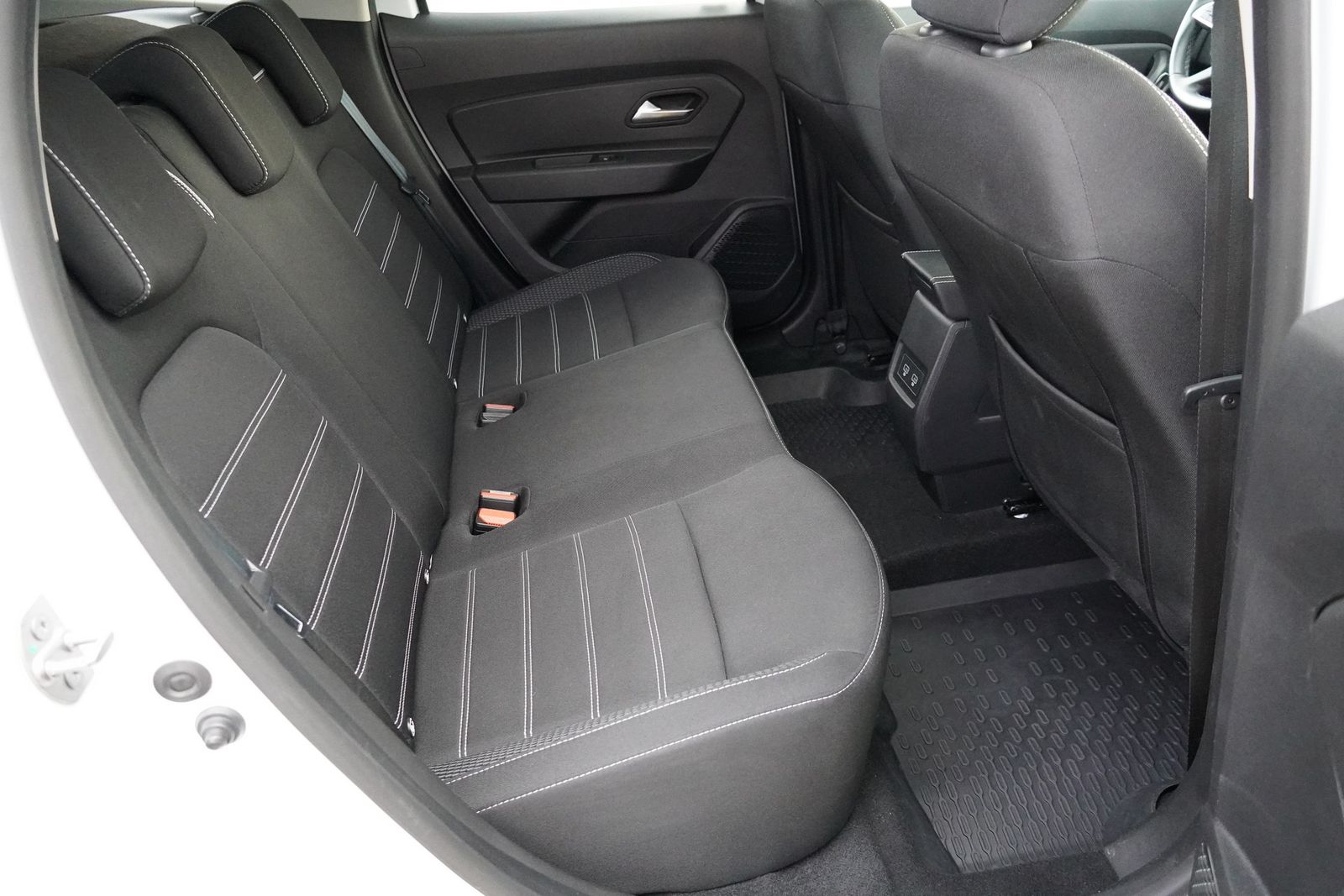 Dacia Duster II 1.3 TCe 150 Prestige 4WD - Samsaru's Car Outlet