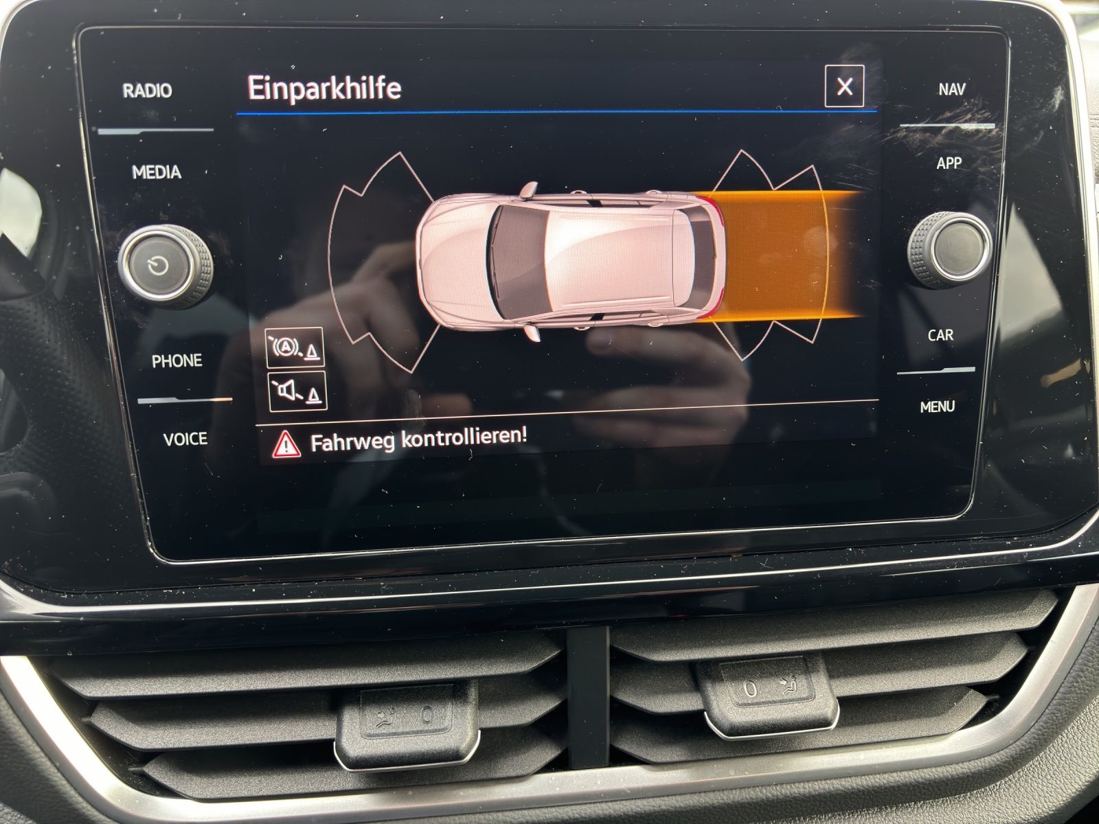 Volkswagen T-Roc 1.5 TSI DSG R-Line - Samsaru's Car Outlet