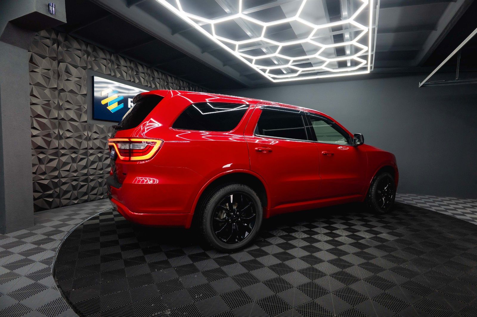 Dodge Durango 3.6 V6 R/T 4x4 Night SRT Styling LPG 19%