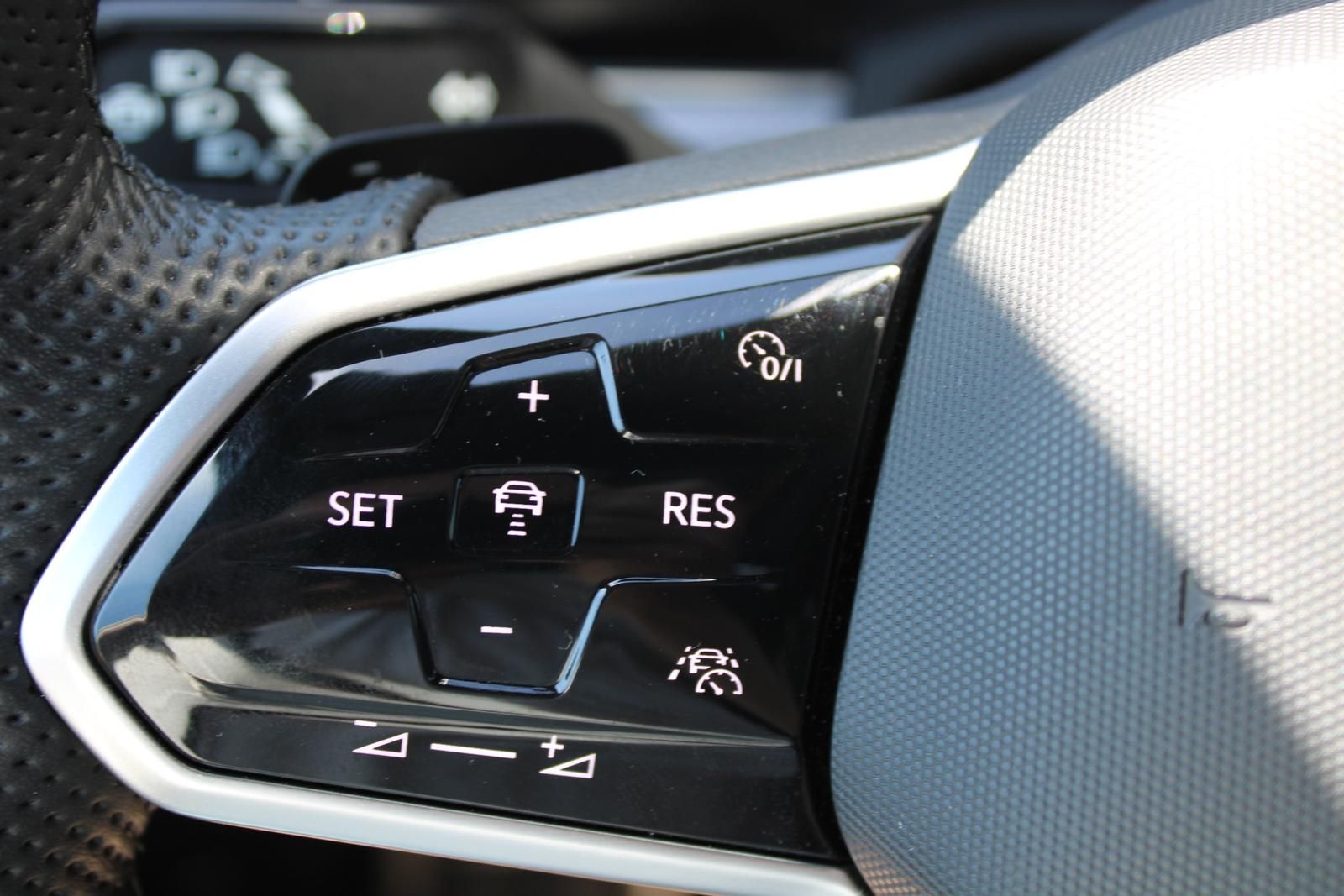 Volkswagen Touareg 4.0-V8-TDI *LAST-EDITION*R-LINE*Dynaudio