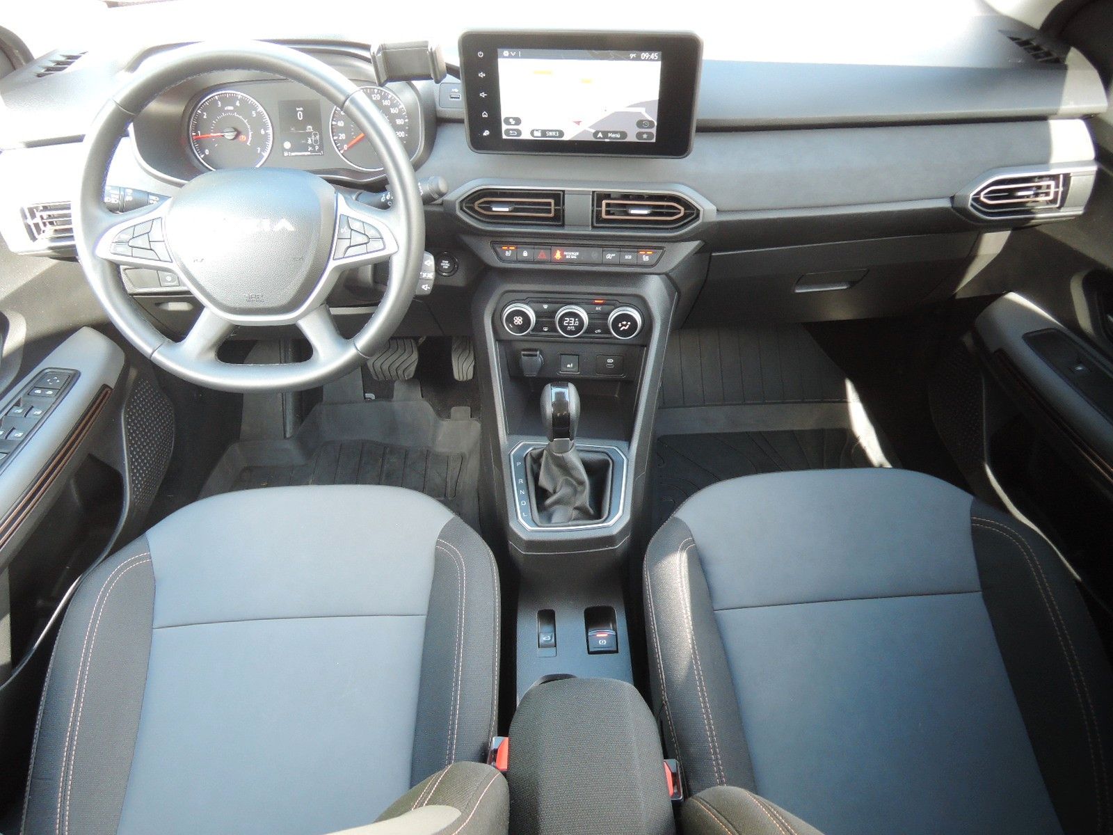 Dacia Sandero TCe 90 CVT Stepway Extreme  GJR,Glasdach