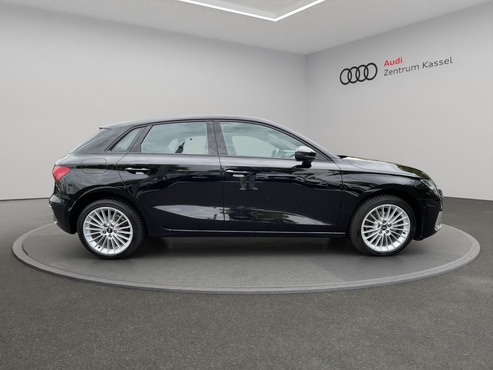 Audi A3 Sportback 30 TFSI LED Navi PDC+ Teilleder