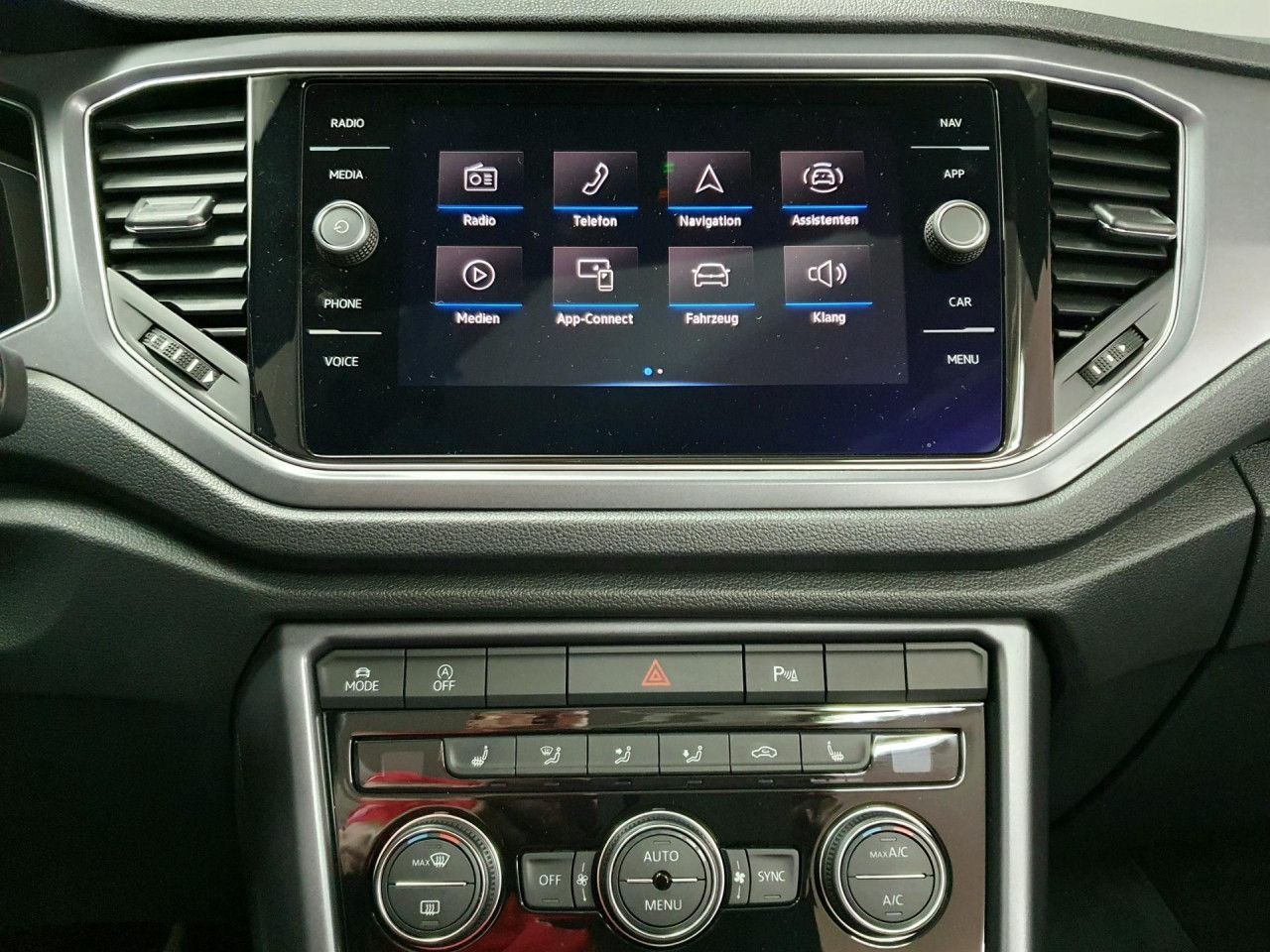 Volkswagen T-Roc 1.5TSI DSG R-Line - Samsaru's Car Outlet