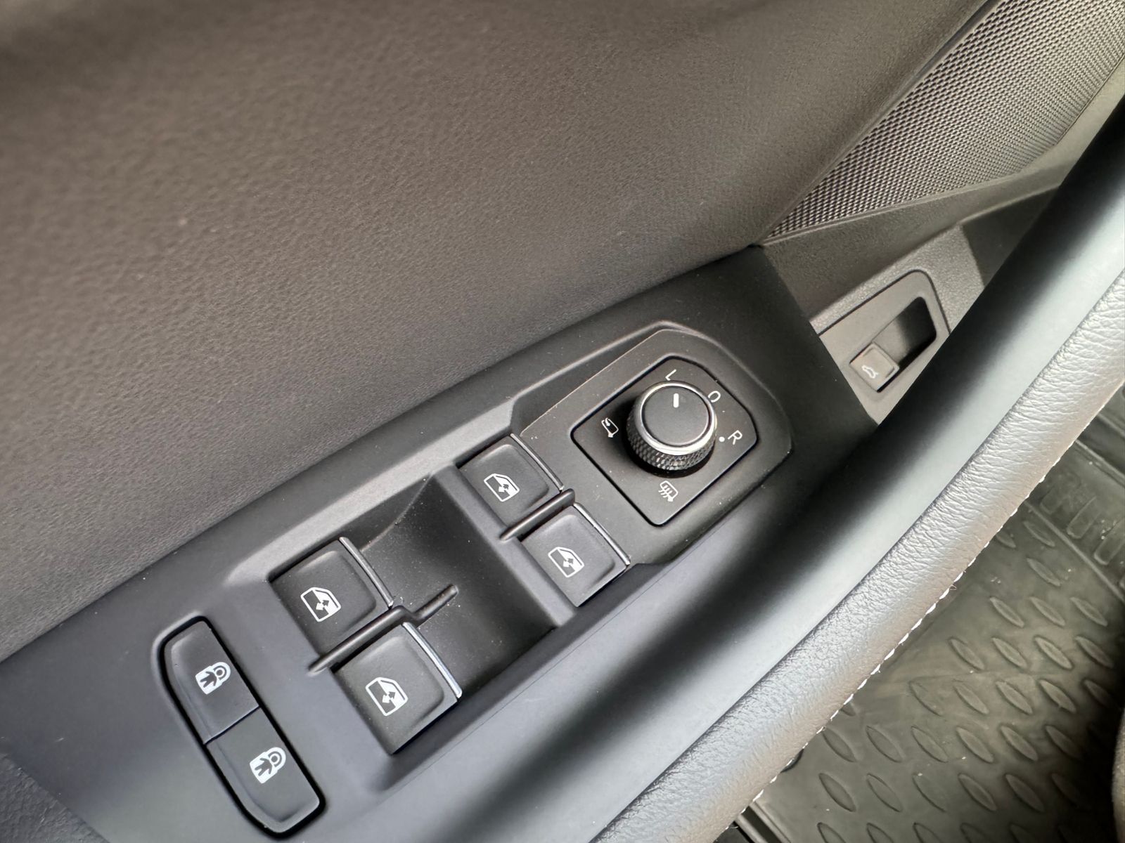 Volkswagen Touareg 3.0 TSI R-Line 4M Leder|NAV|AHK|HUD