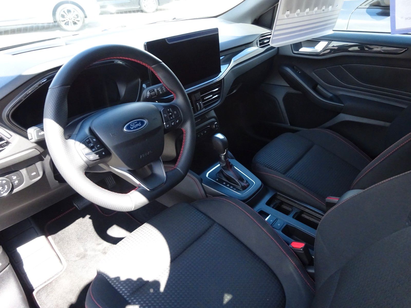 Ford Focus Turnier ST-Line X Autom AHK iACC HuD