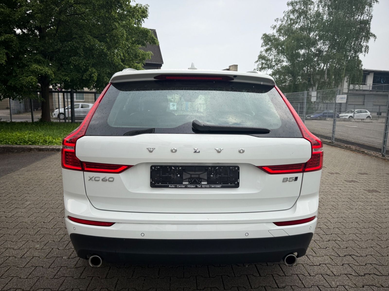 Volvo XC60 Momentum Pro AWD - Samsaru's Car Outlet