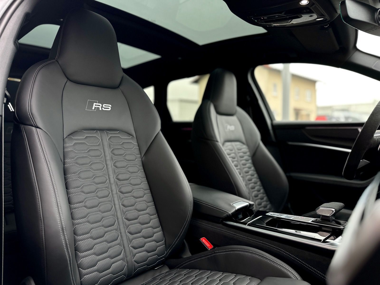 Audi RS 6 Avant KERAMIK*HUP*305KMH*LASER*PANO*B&O*STH