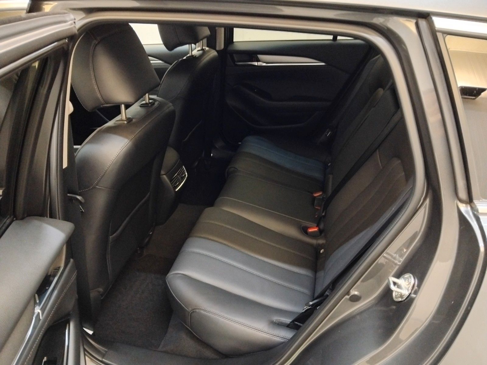 Mazda 6 Kombi Exclusive-Line LEDER+NAVI+LED+BOSE+360°