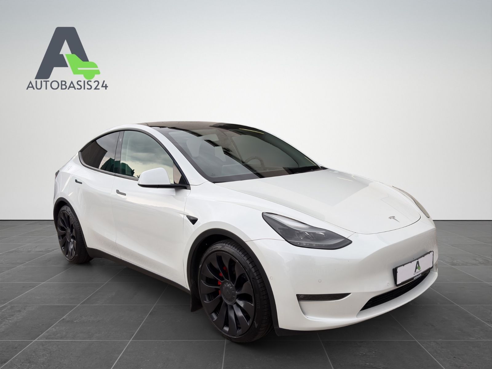 Tesla Model Y Performance Dual AWD *Gigafactory Berlin