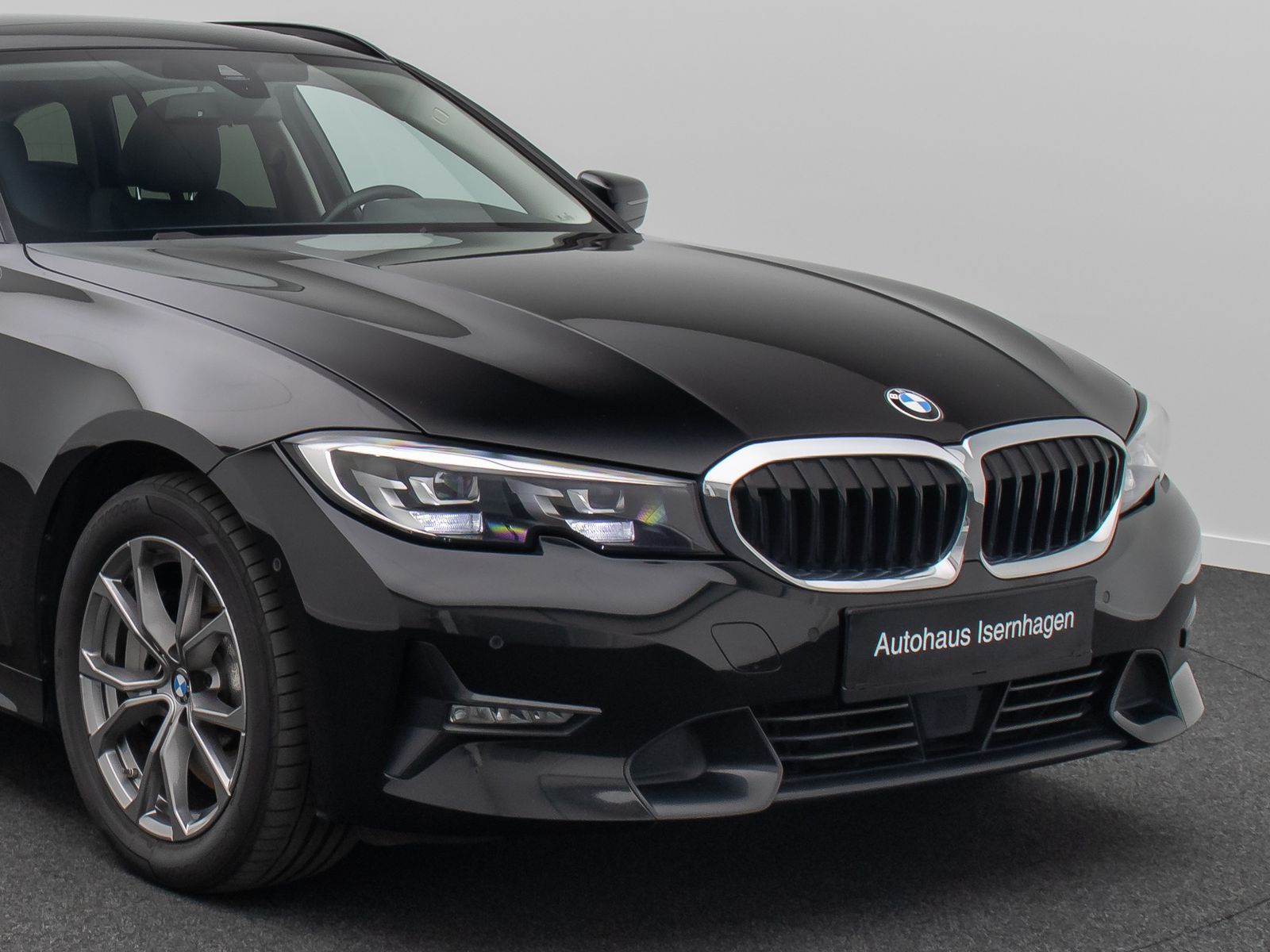 BMW 330i Sport Line - Samsaru's Car Outlet