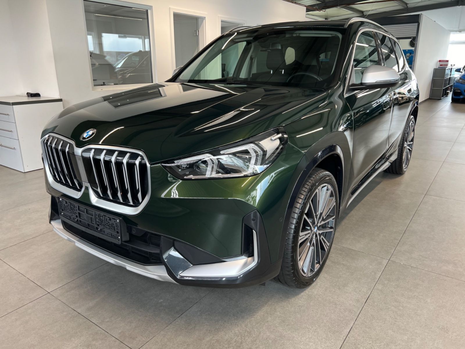 BMW X1 23 d xDrive xLine - Samsaru's Car Outlet