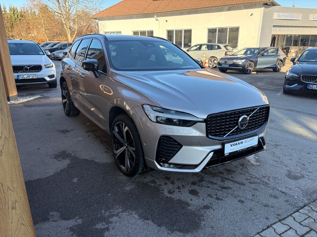 Volvo XC60 B4 Ultimate Dark HUD Pano Luftfed. 360° Har