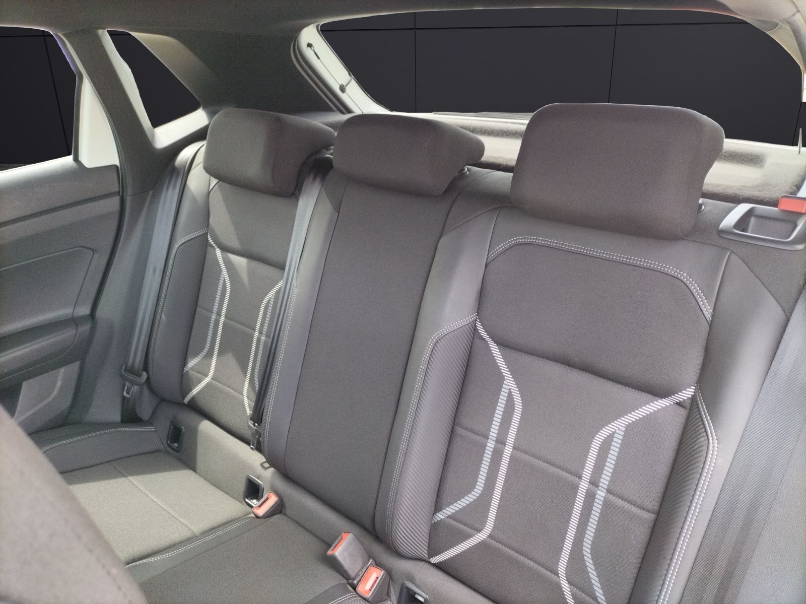 Volkswagen Polo VI Highline TSI DSG - Samsaru's Car Outlet