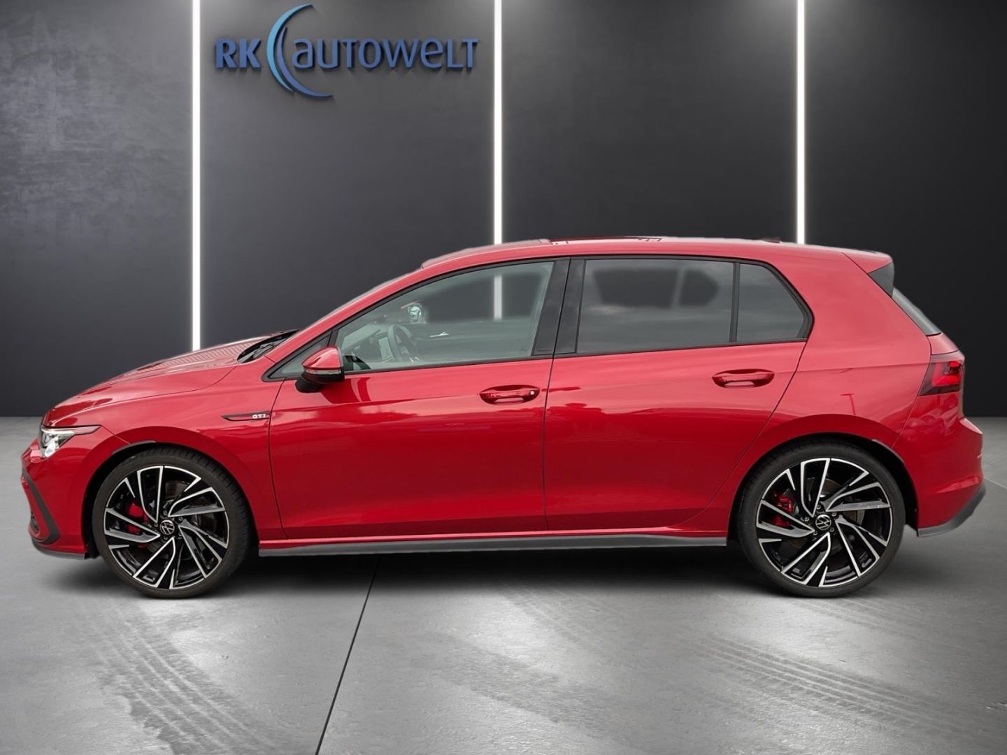 Volkswagen Golf GTI 8 VIII 2.0 TSI - Samsaru's Car Outlet