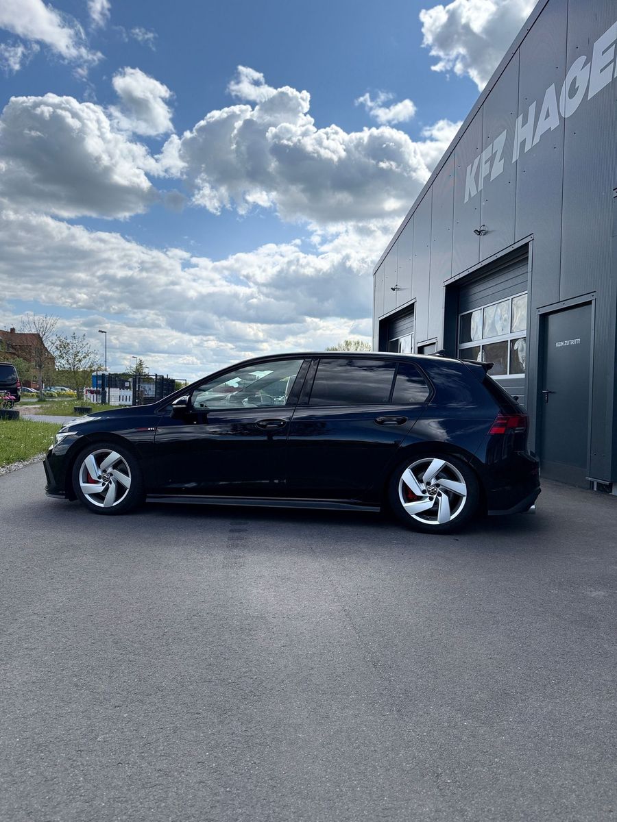 Volkswagen Golf GTI GTI - Samsaru's Car Outlet