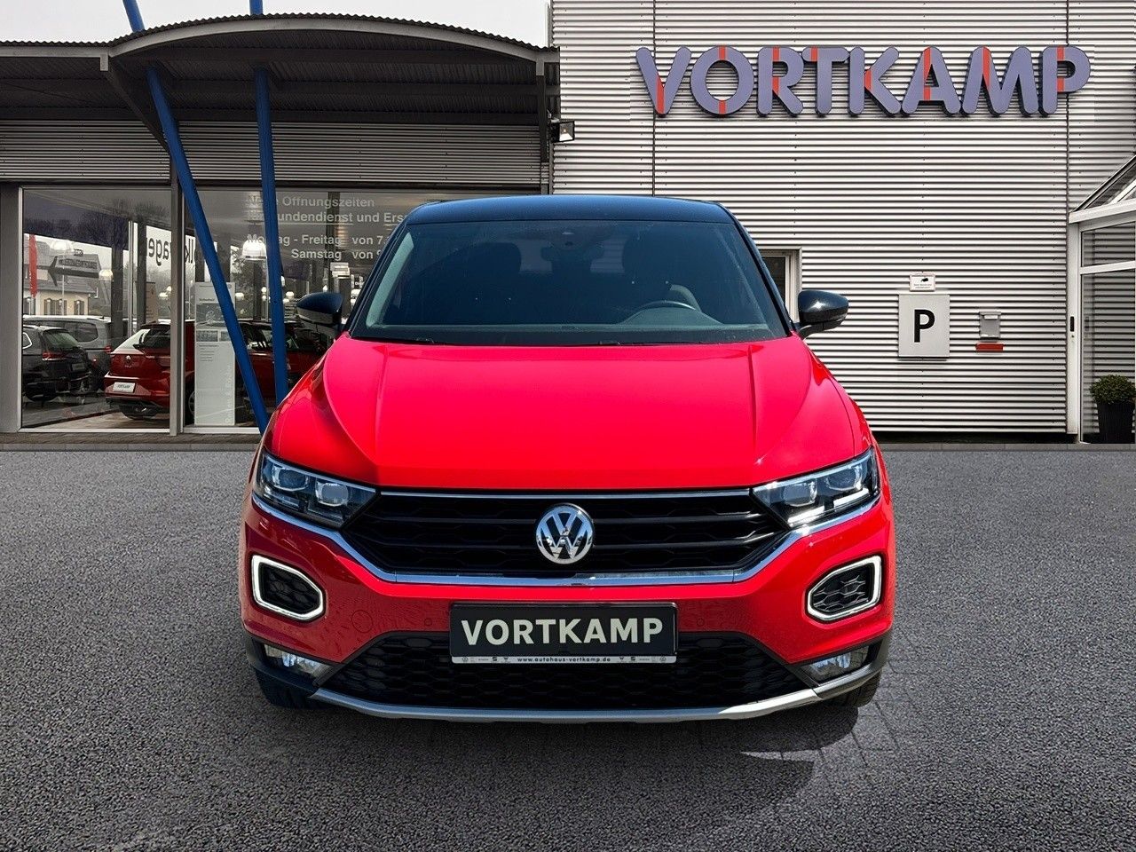 Volkswagen T-Roc Sport - Samsaru's Car Outlet